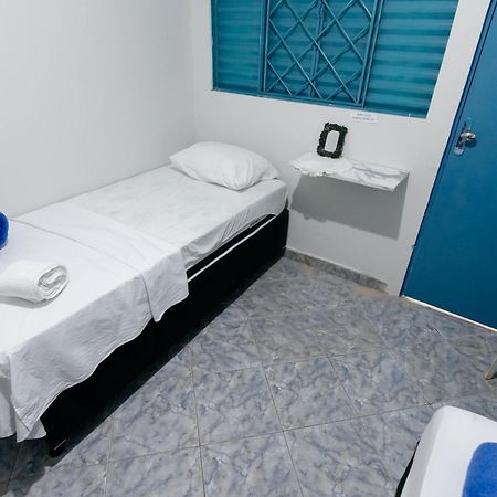 Pousada Roosevelt Quarto 04 - Pousada Central Prox Rodoviaria E Dist Industrial Otel Uberlândia Dış mekan fotoğraf
